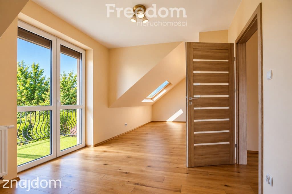 Dom 185 m², 4 pokoje, spokojna okolica - zdjęcie 9