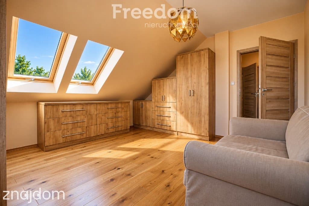 Dom 185 m², 4 pokoje, spokojna okolica - zdjęcie 4