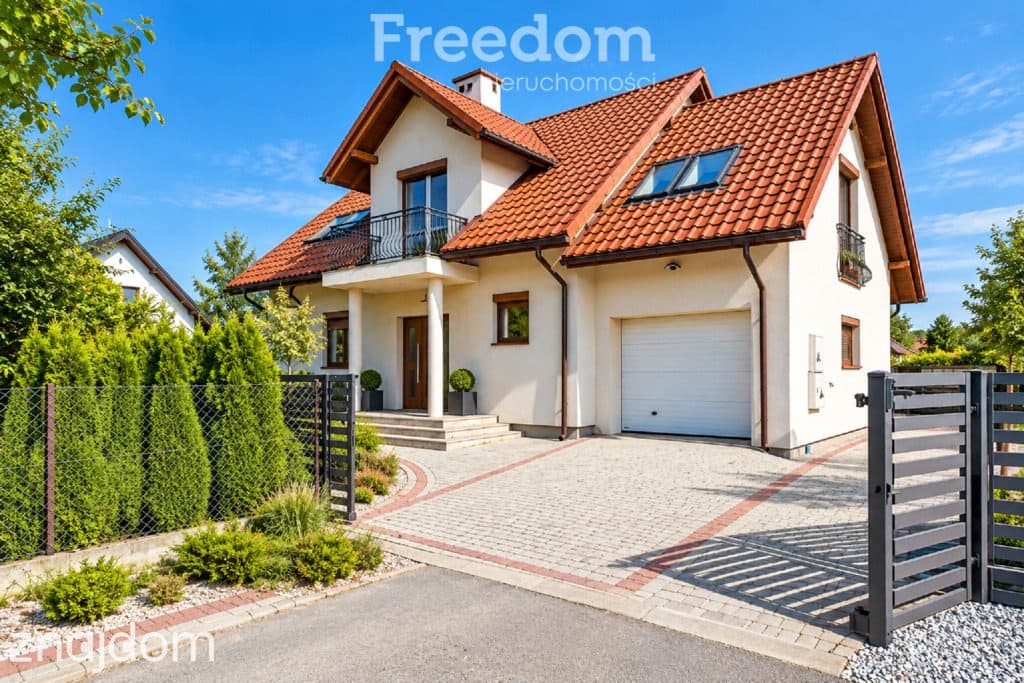 Dom 185 m², 4 pokoje, spokojna okolica