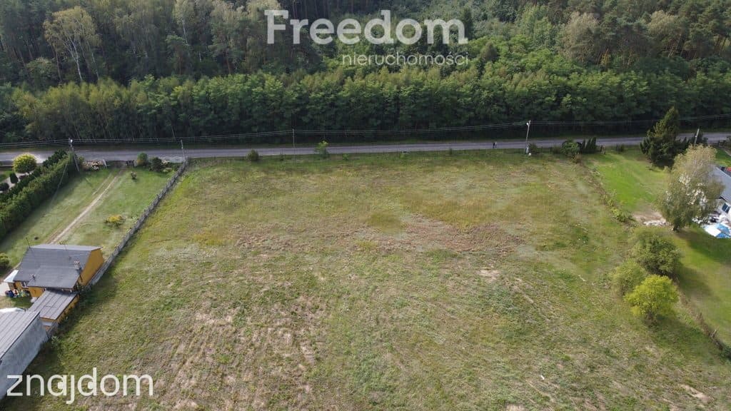Trzy Działki  budowlana na sprzedaż o powierzchni 1000 m² - zdjęcie 4