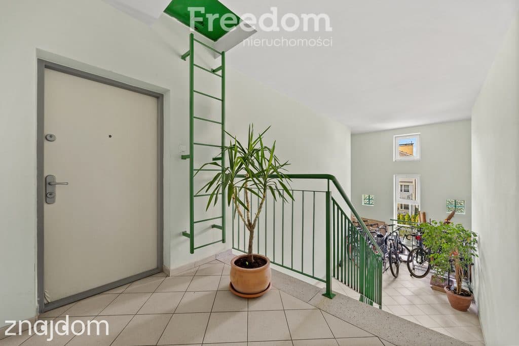 Piękne mieszkanie 126 M² - 5 pokoi, 2 miejsca postojowe - Józefosław - zdjęcie 13