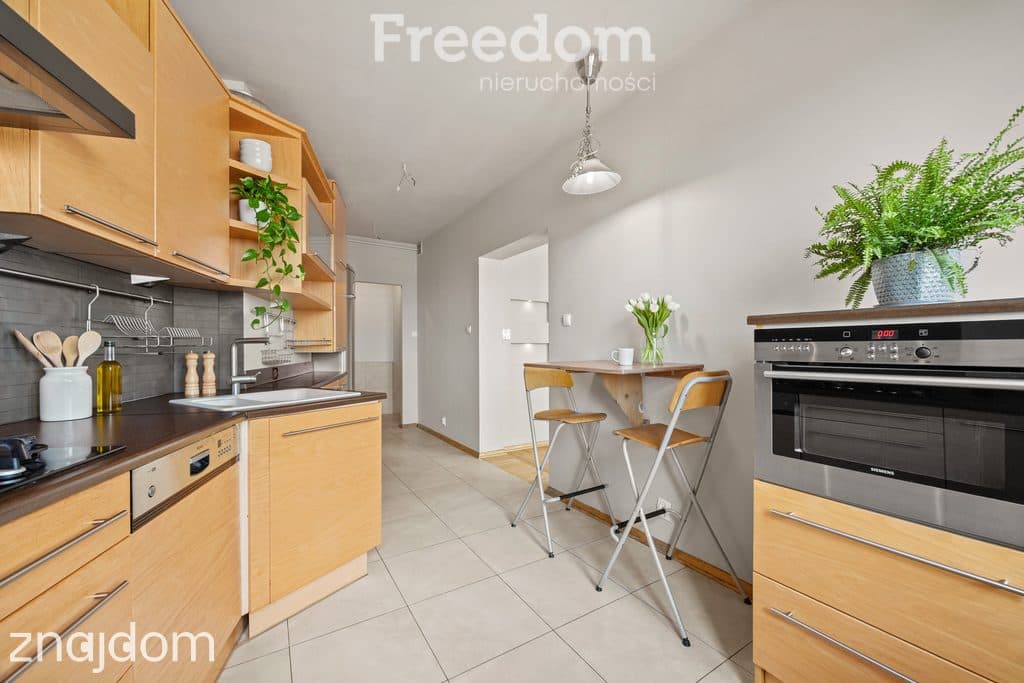 Piękne mieszkanie 126 M² - 5 pokoi, 2 miejsca postojowe - Józefosław - zdjęcie 2