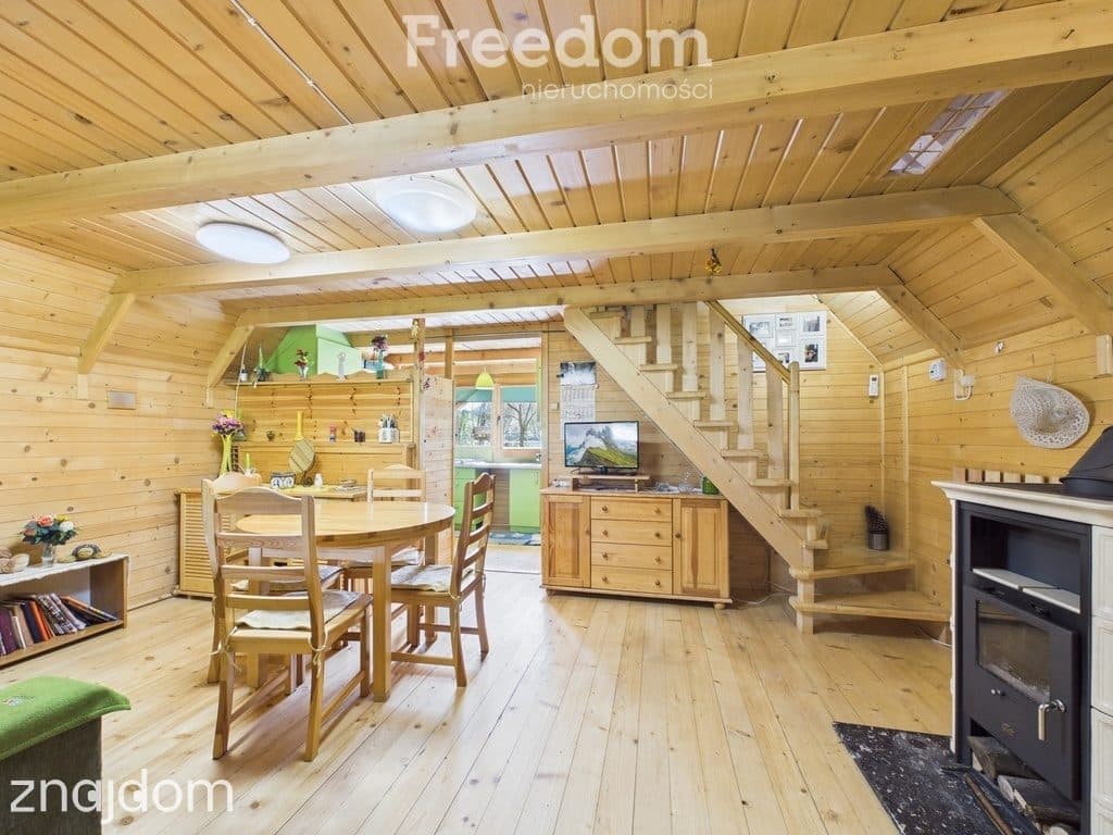 Drewniany dom całoroczny 82 m² blisko jeziora na sprzedaż – Sosnowica,