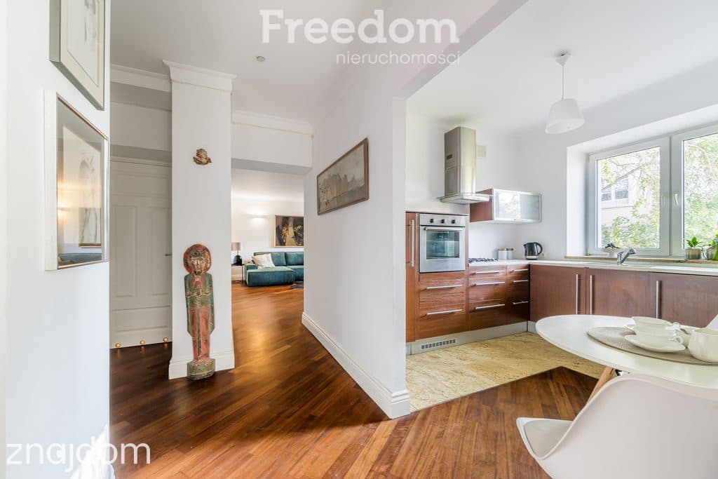 Wygodny, przestronny i klimatyczny apartament - zdjęcie 5