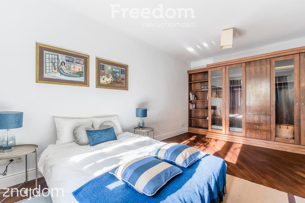 Wygodny, przestronny i klimatyczny apartament - zdjęcie 7