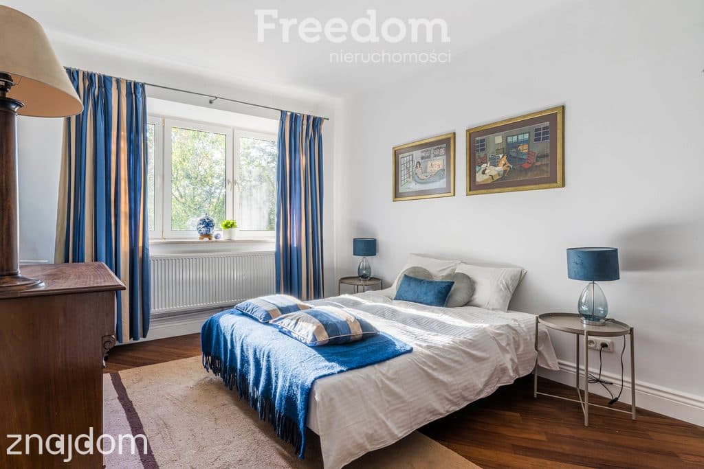 Wygodny, przestronny i klimatyczny apartament - zdjęcie 9