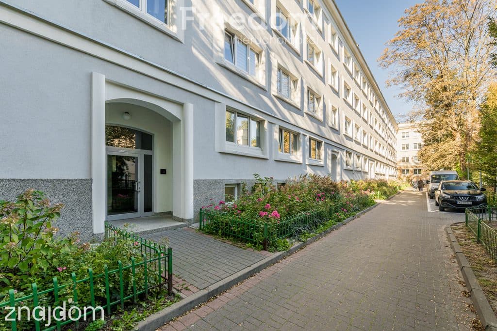 Wygodny, przestronny i klimatyczny apartament - zdjęcie 11