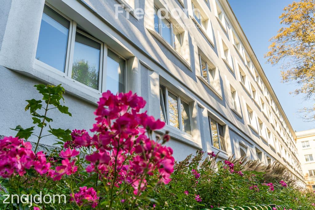Wygodny, przestronny i klimatyczny apartament - zdjęcie 12