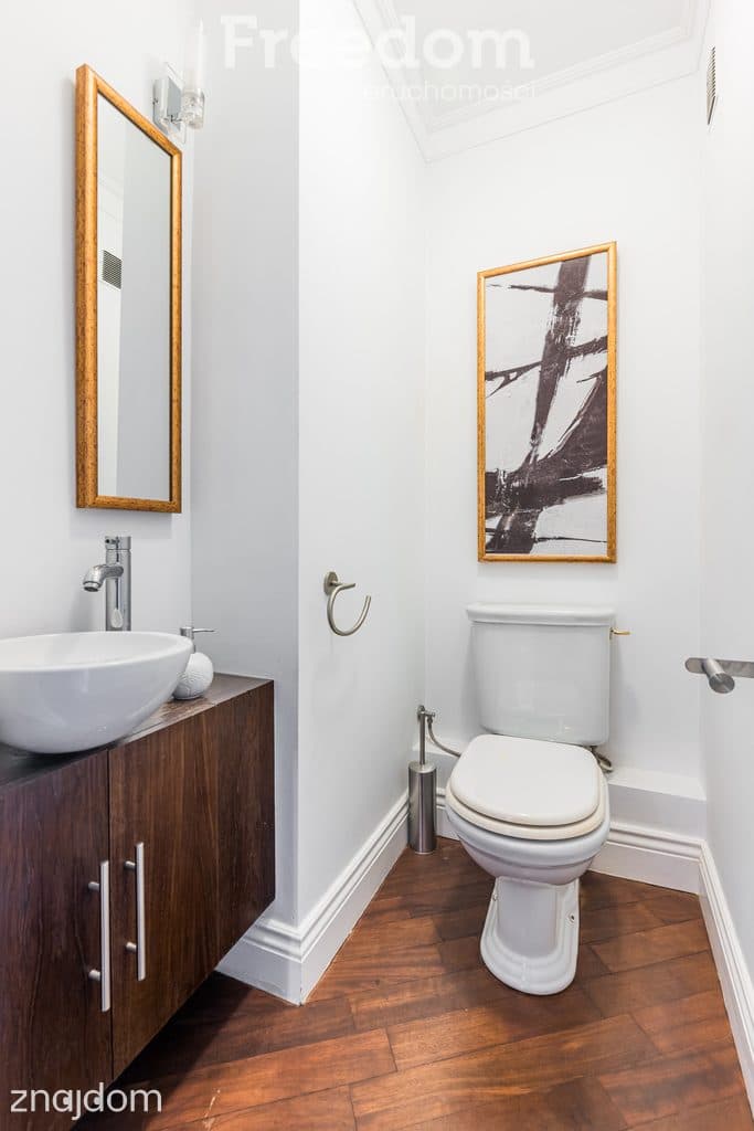 Wygodny, przestronny i klimatyczny apartament - zdjęcie 13