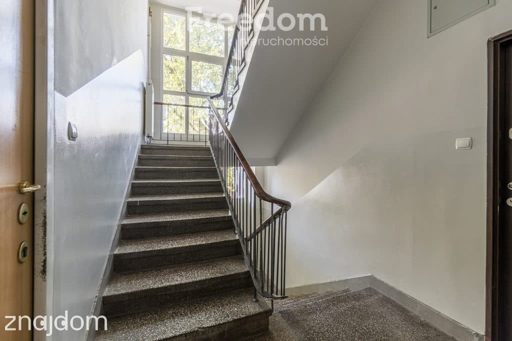 Wygodny, przestronny i klimatyczny apartament - zdjęcie 18