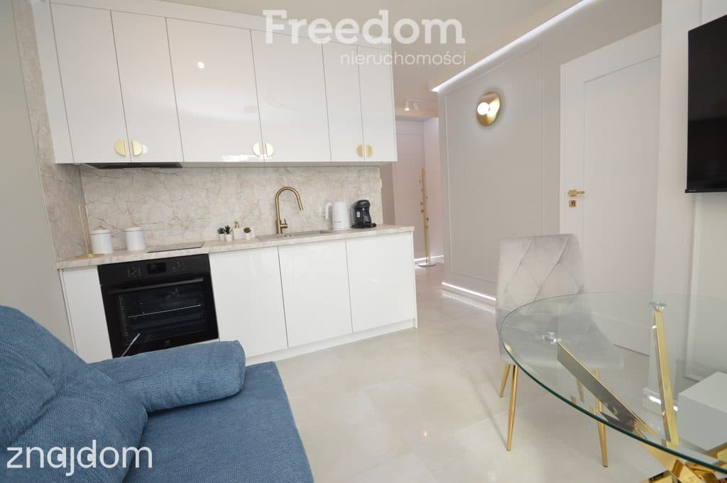 Nowy apartament z balkonem.