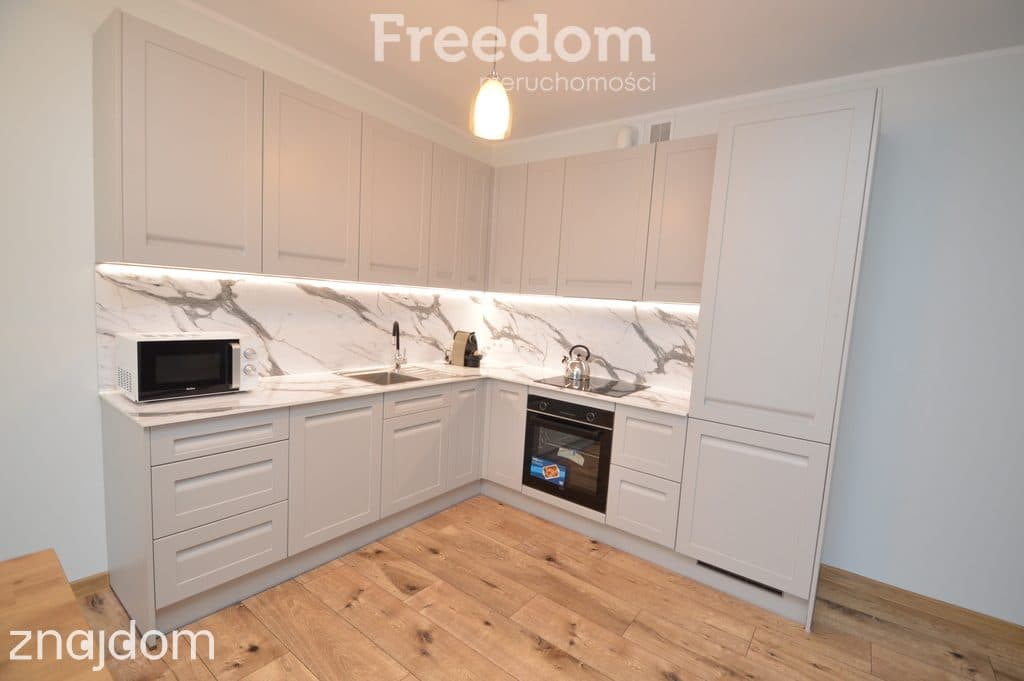 Nowoczesny apartament na ul. Targowej - zdjęcie 4