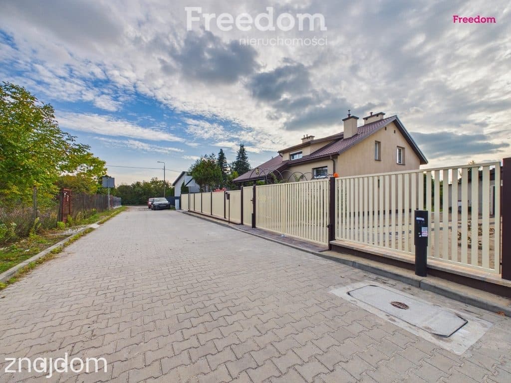 Dom z pięknym ogrodem i potencjałem – Radom, Idalin, ul. Galla Anonima - zdjęcie 2