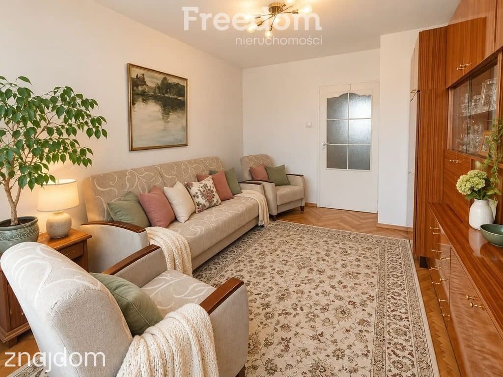 3-pokojowe mieszkanie 67,70 m² w centrum Ciechanowa z dwoma balkonami - zdjęcie 3