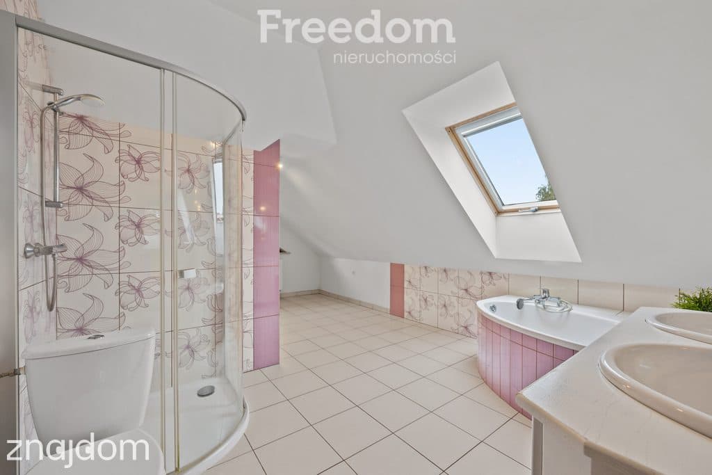Architektura komfortu. Dom 190m2 z dębowym sercem w Jaktorowie - zdjęcie 12