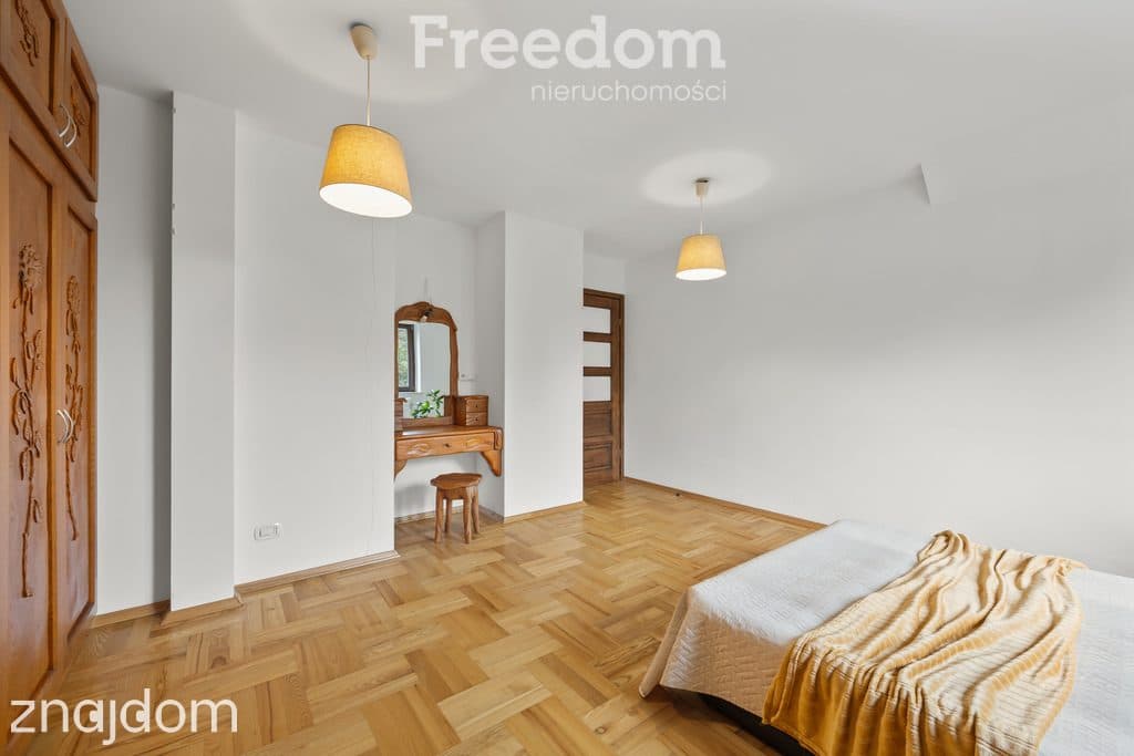 Architektura komfortu. Dom 190m2 z dębowym sercem w Jaktorowie - zdjęcie 17