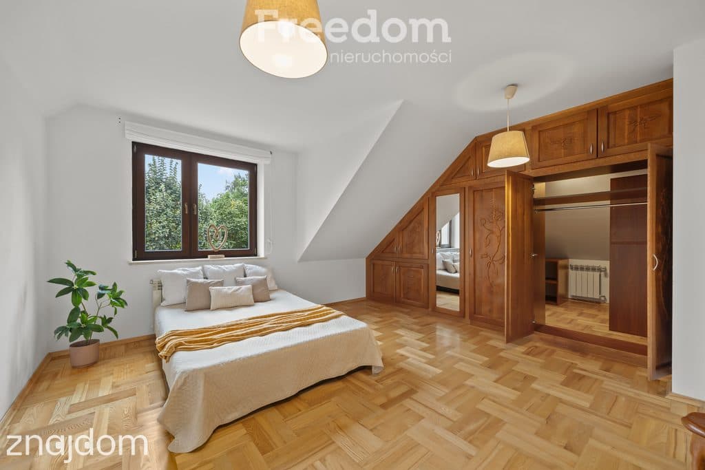 Architektura komfortu. Dom 190m2 z dębowym sercem w Jaktorowie - zdjęcie 16