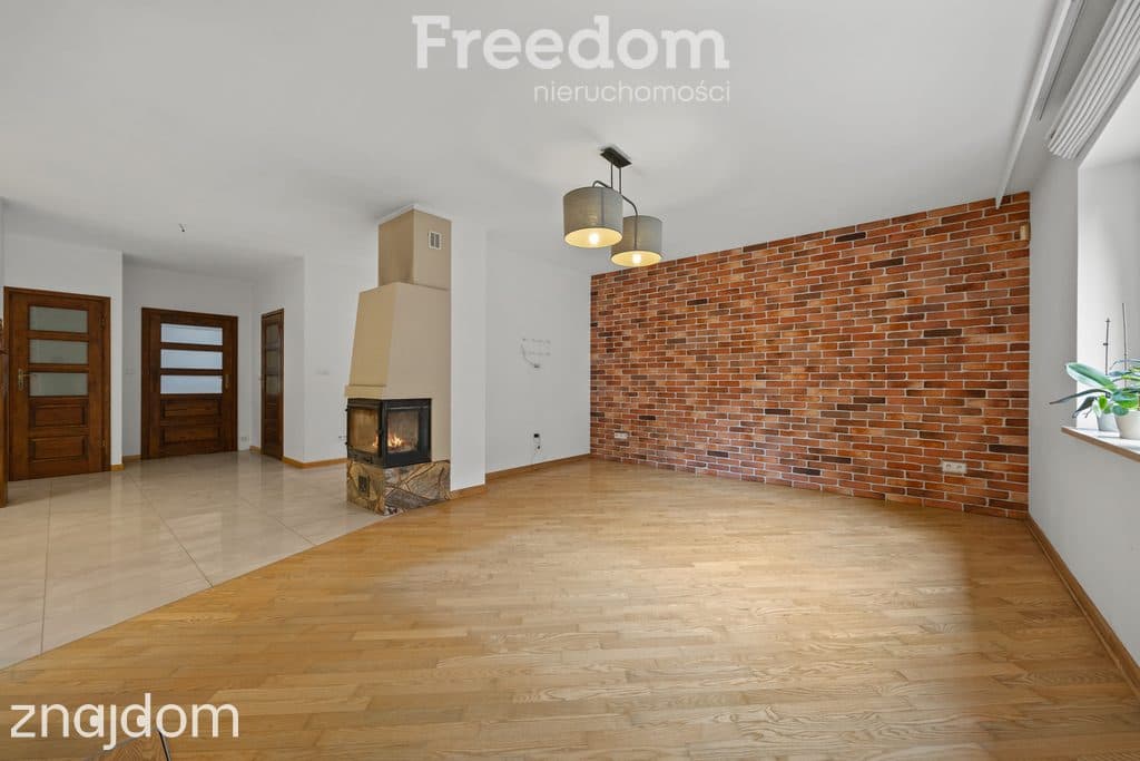 Architektura komfortu. Dom 190m2 z dębowym sercem w Jaktorowie - zdjęcie 3