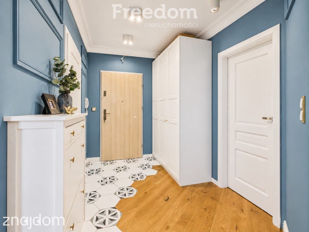 Przestronne mieszkanie 3 pokoje 71 m2 z dużym balkonem 26m²