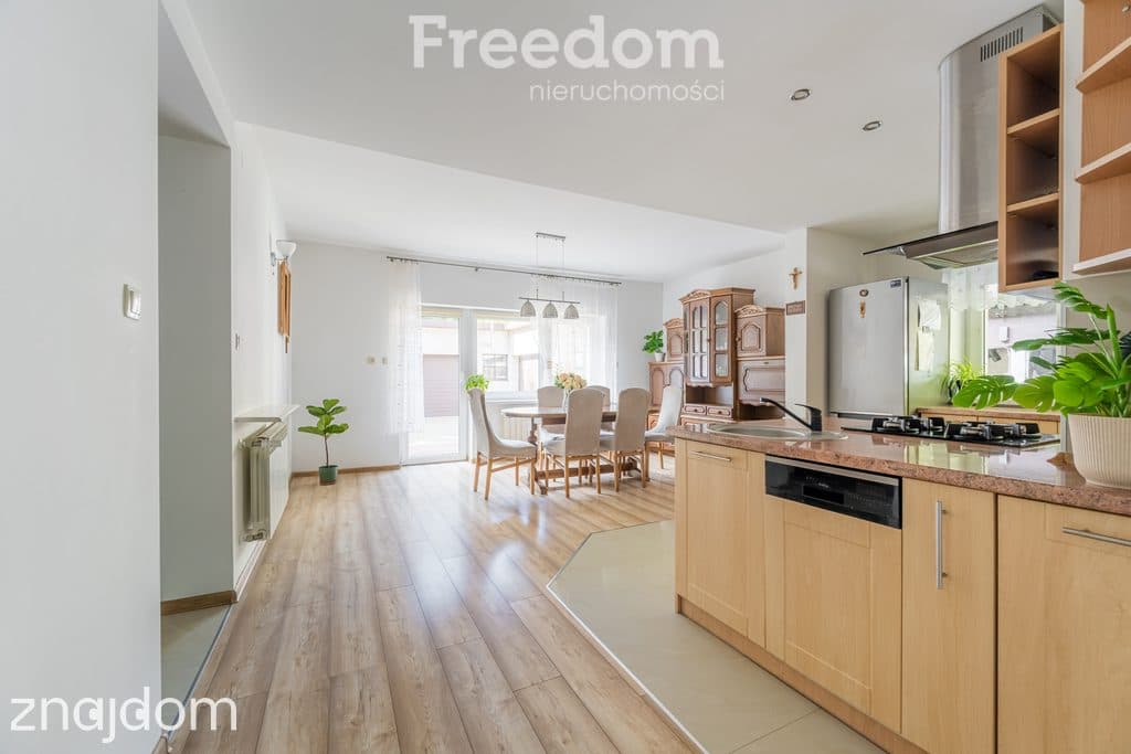 Dom 130m² + budynek gospodarczy, działka 963m² - zdjęcie 8