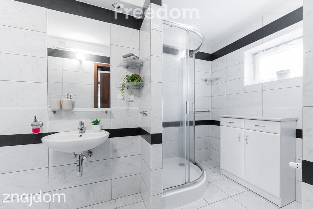 Dom 130m² + budynek gospodarczy, działka 963m² - zdjęcie 14