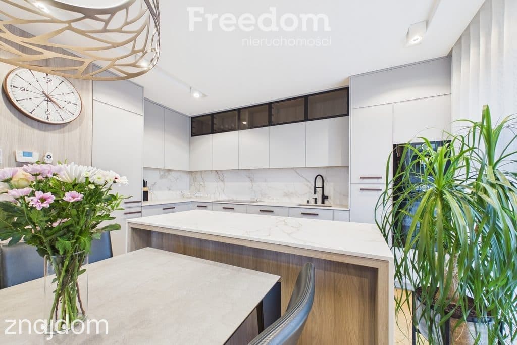 Luksusowy apartament 148 m² z tarasem w prestiżowej dzielnicy - zdjęcie 11