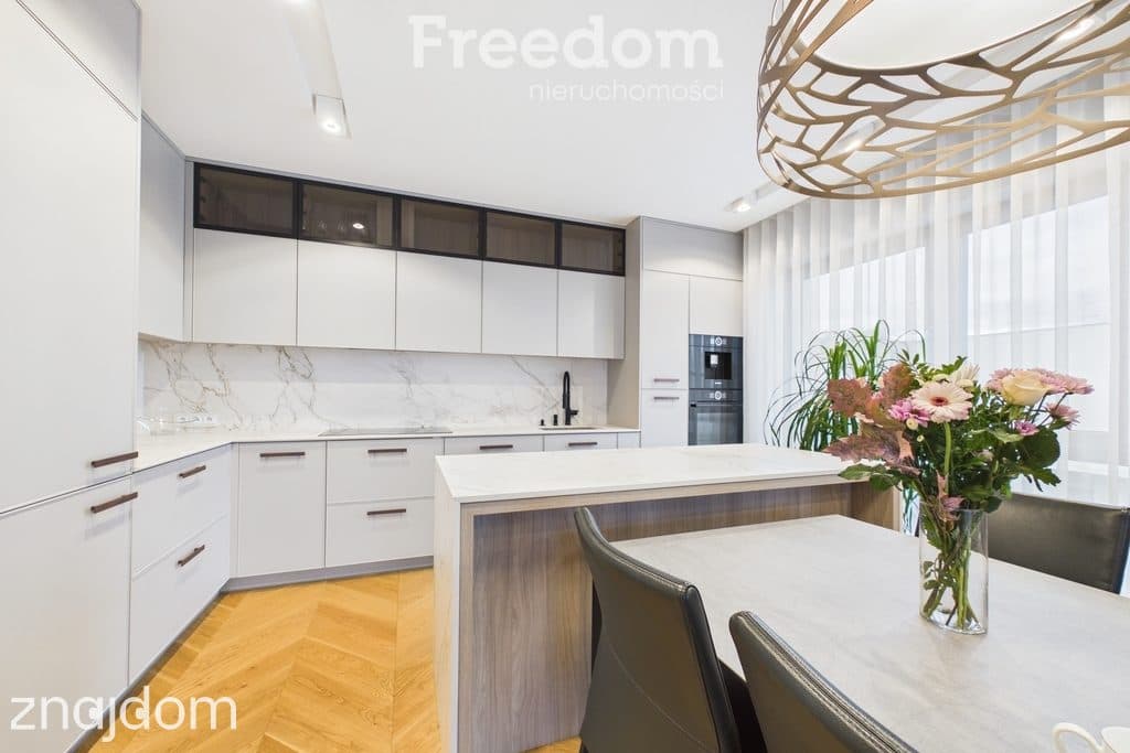 Luksusowy apartament 148 m² z tarasem w prestiżowej dzielnicy - zdjęcie 10