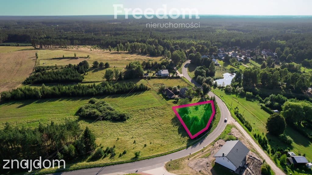 Malowniczo położona działka 800 m2 z MPZP - zdjęcie 2