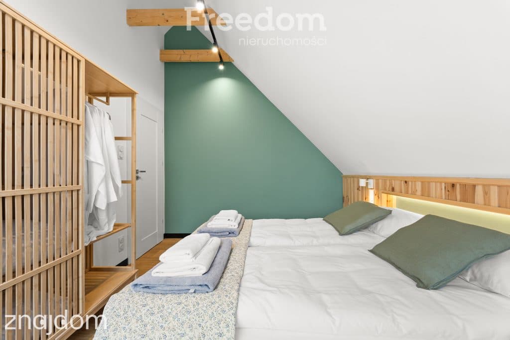 Nowoczesny całoroczny dom z basenem, sauną i jacuzzi w sercu Kaszub - zdjęcie 18