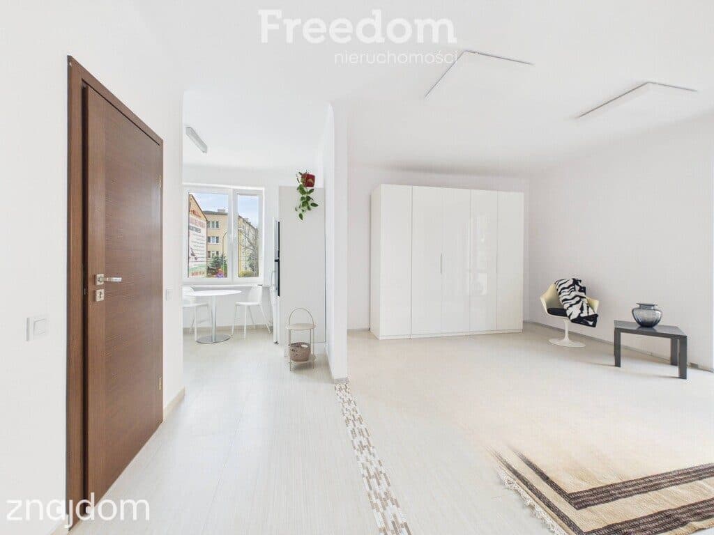 Na sprzedaż mieszkanie/kawalerka 38m2 ul. Narutowicza, balkon, piwnica - zdjęcie 2
