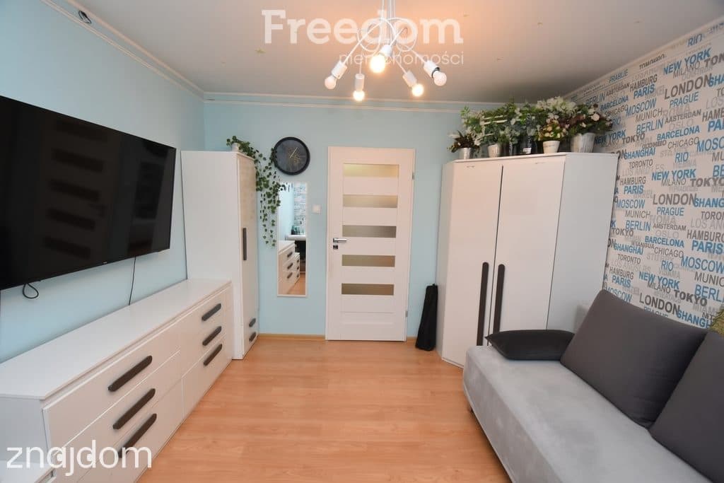 Przestronne 3pok. 71,8 m² z balkonem , windą z poziomu 0-ZWM+działka - zdjęcie 5