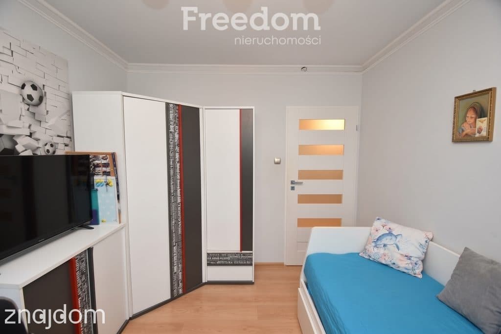 Przestronne 3pok. 71,8 m² z balkonem , windą z poziomu 0-ZWM+działka - zdjęcie 7