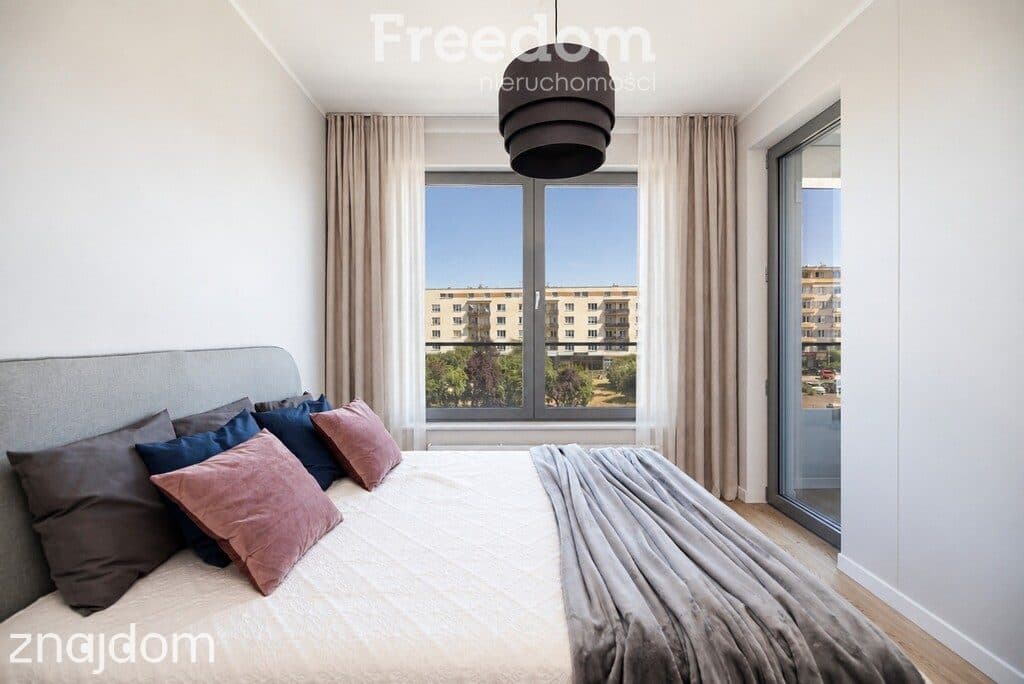 Plac Unii | 2 pokoje | garderoba | miejsce w hali | kom. lokatorska - zdjęcie 2