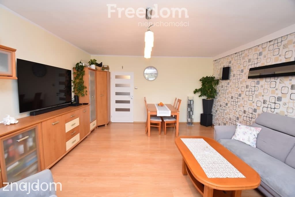 Przestronne 3pok. 71,8 m² z balkonem , windą z poziomu 0-ZWM+działka - zdjęcie 3