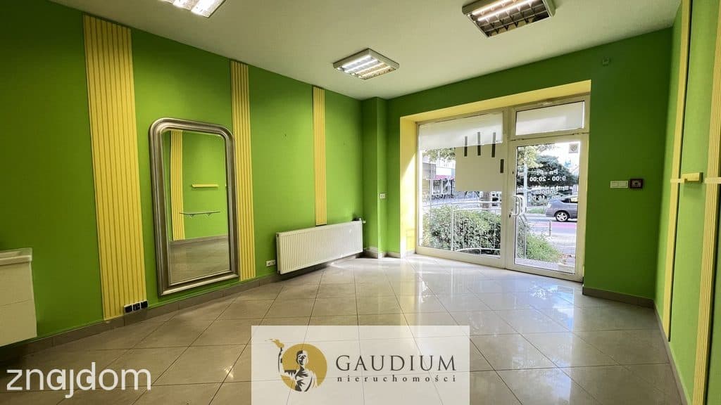 Lokal w centrum Gdyni z witryną - zdjęcie 2
