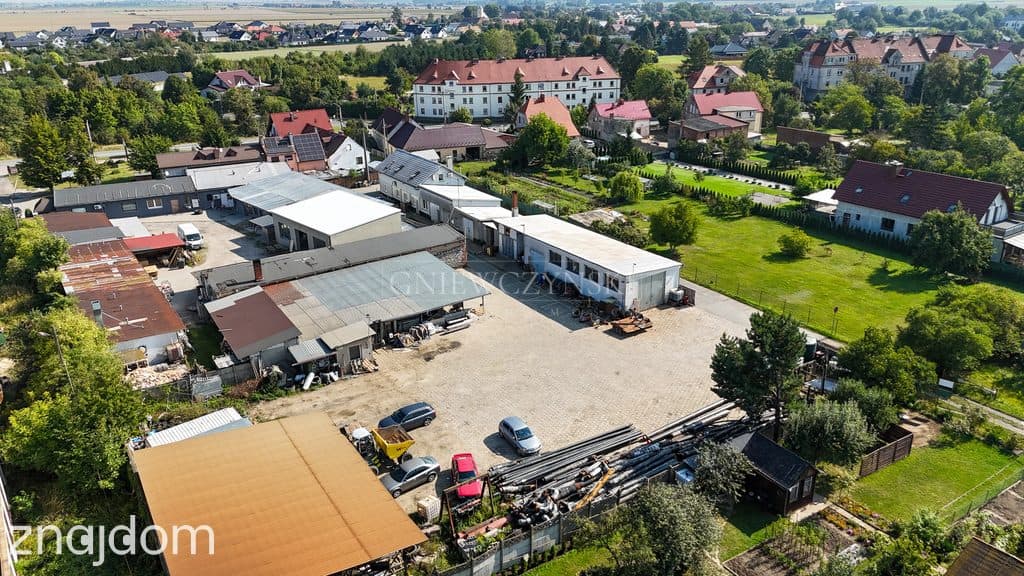 Warsztat z magazynem, wiatą i dużym placem