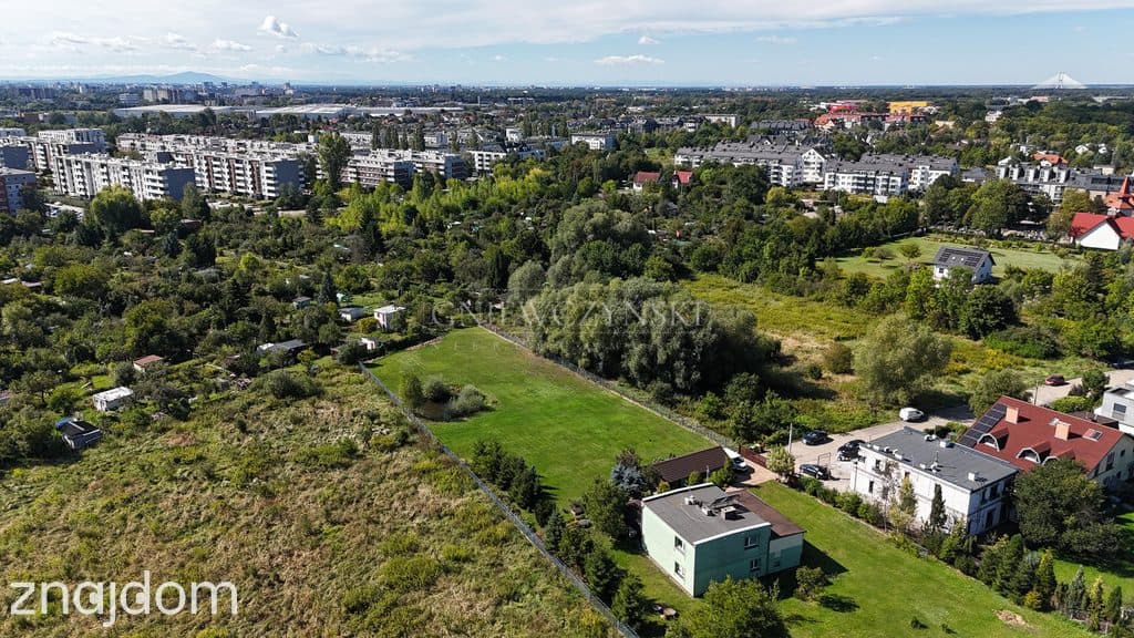 Działka na dom jednorodzinny z dużym ogrodem - zdjęcie 3