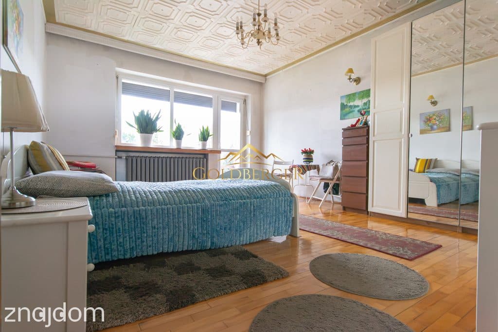 Przestronny dom w świetnej lokalizacji! - zdjęcie 14