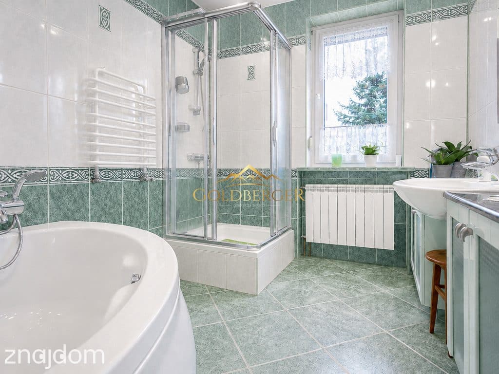 Dom w centrum z przestrzenią dla firmy - zdjęcie 12