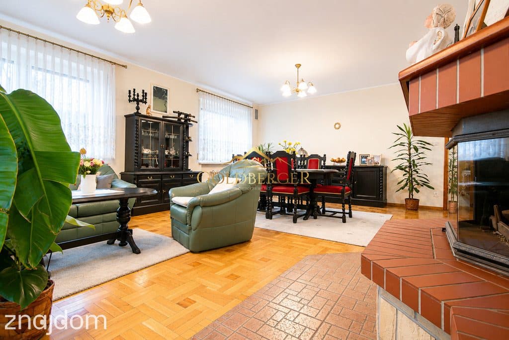 Dom w centrum z przestrzenią dla firmy - zdjęcie 3