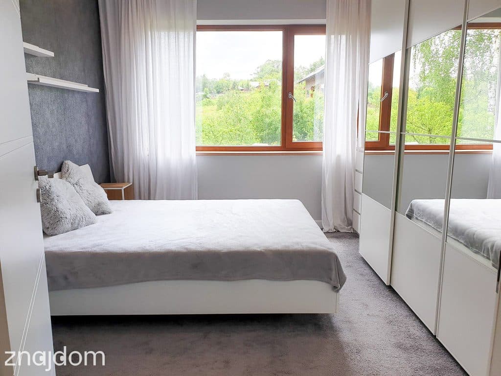 Przestronny apartament w zielonej okolicy - zdjęcie 8