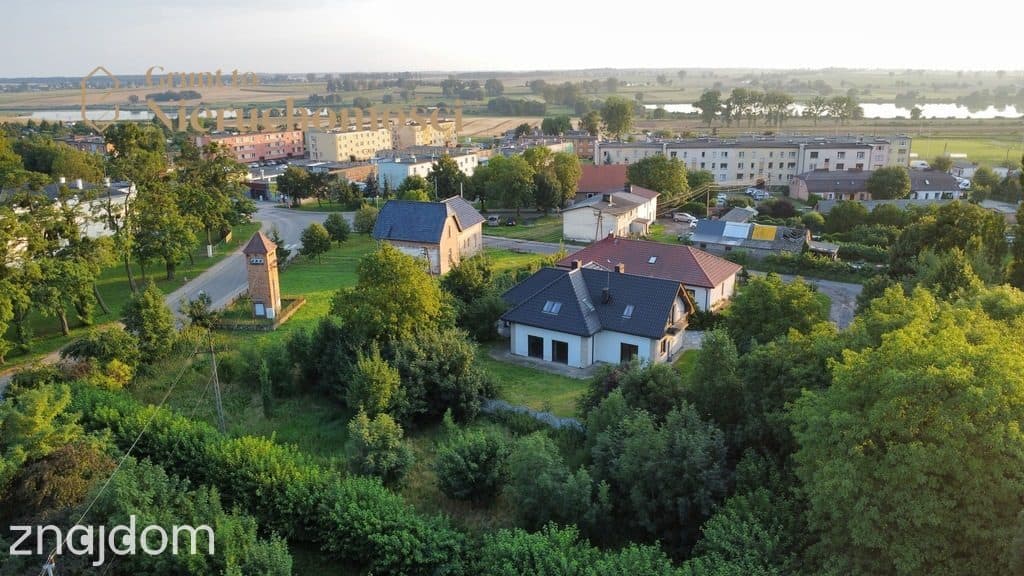 Dom z osobnym mieszkaniem i miejscem na biznes - zdjęcie 4