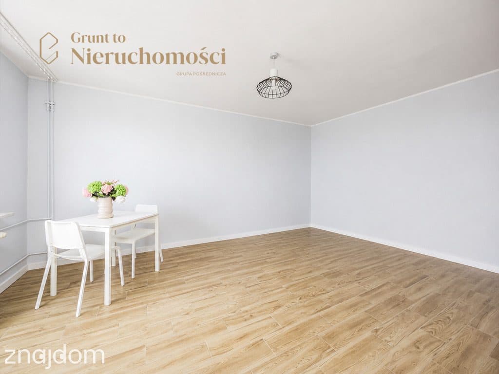 Po generalnym remoncie | balkon | kawalerka | - zdjęcie 12