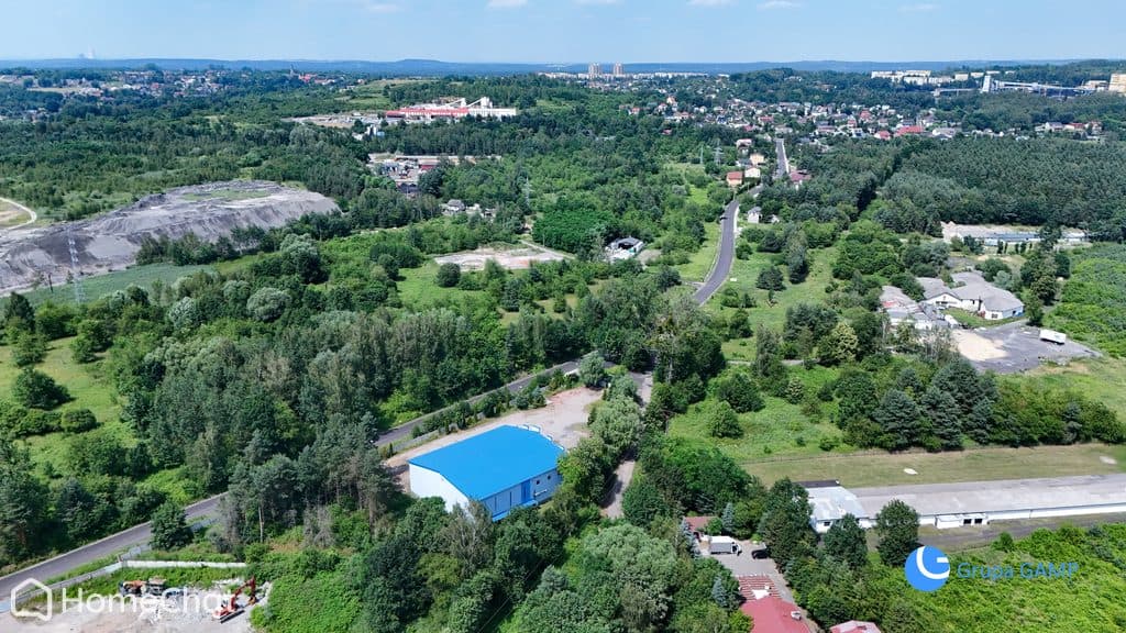 Hala magazynowo-produkcyjna z chłodniami | 861 m²