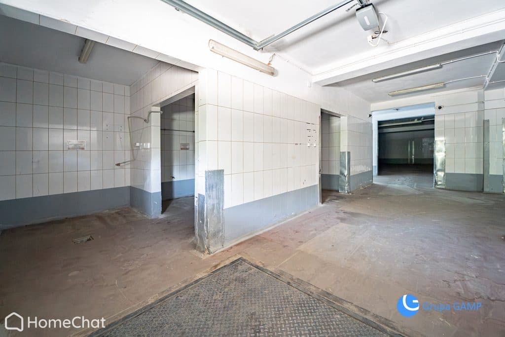 Hala magazynowo-produkcyjna z chłodniami | 861 m²