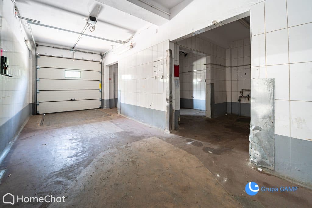 Hala magazynowo-produkcyjna z chłodniami | 861 m²
