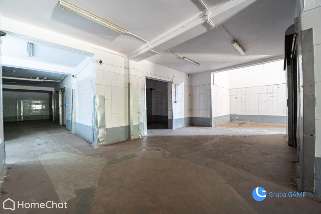 Hala magazynowo-produkcyjna z chłodniami | 861 m²