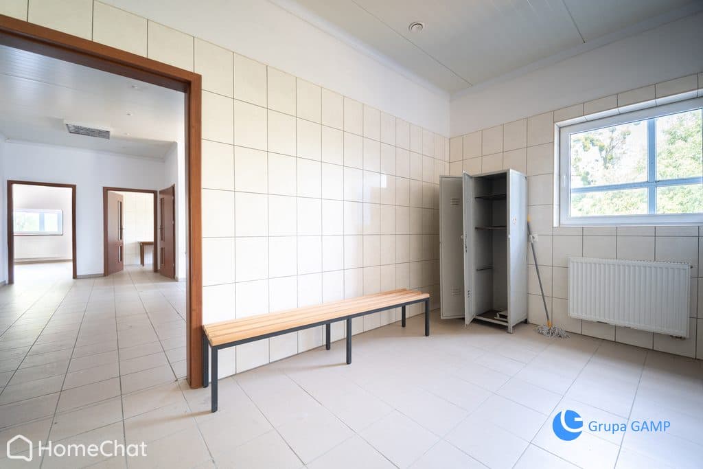 Hala magazynowo-produkcyjna z chłodniami | 861 m²