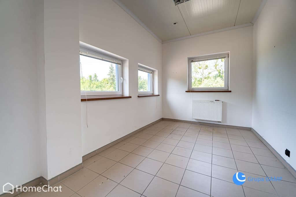 Hala magazynowo-produkcyjna z chłodniami | 861 m²