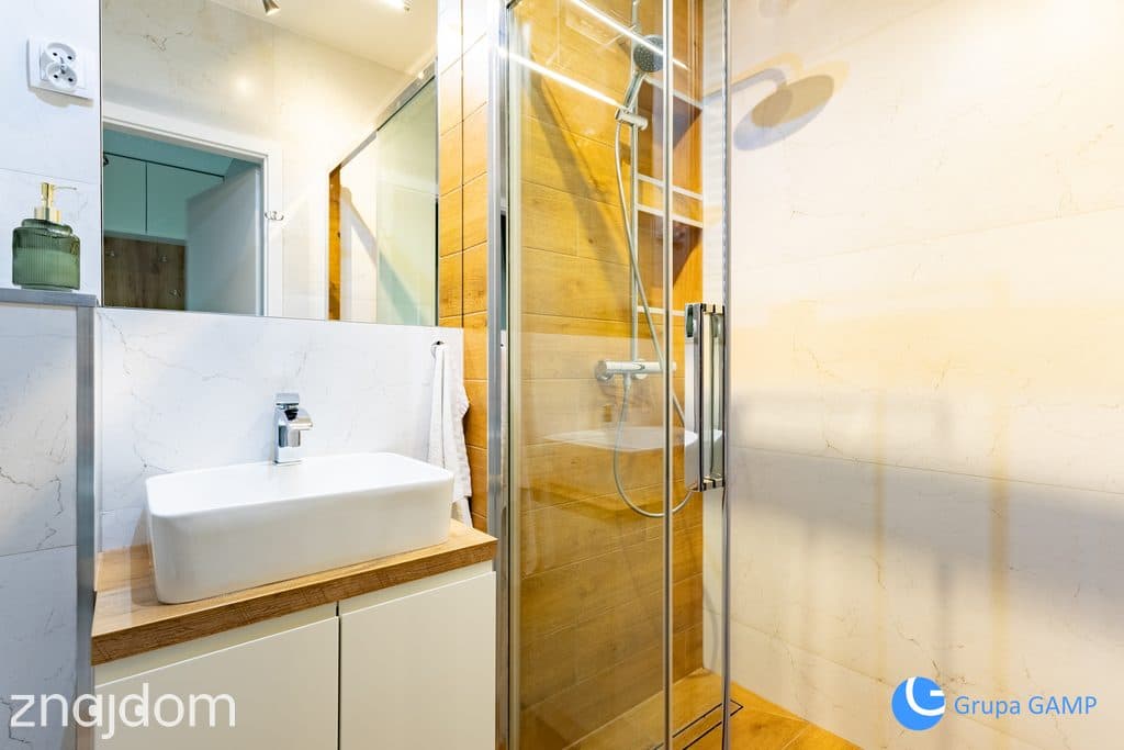 2pok, 34m2, *Mogilska Tower* Balkon, Parking - zdjęcie 16